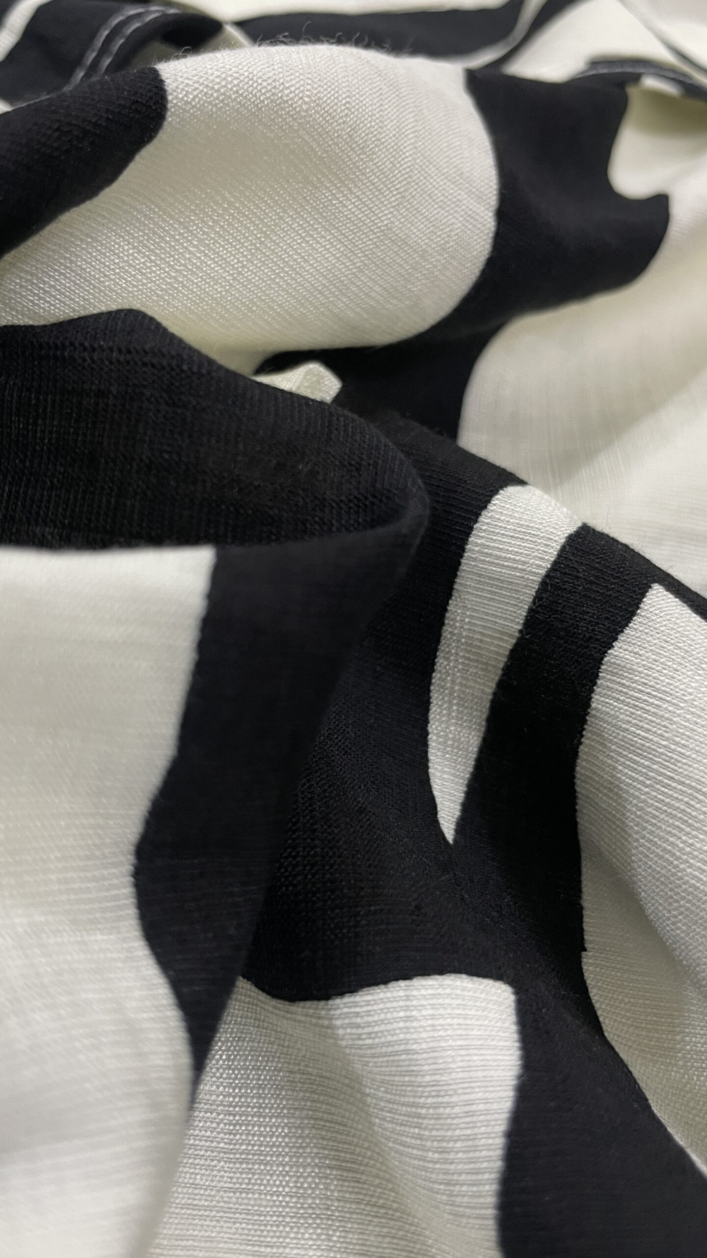 XZENV White Abstract Brush Shirt - Image 4